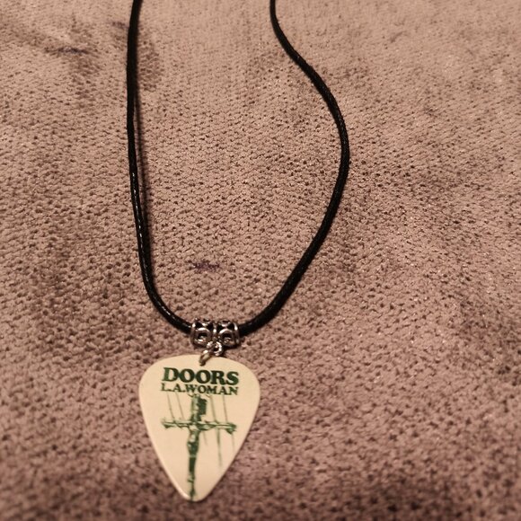 THE DOORS GUITAR PICK EARRINGS - NECKLACE SET - Picture 2 of 2